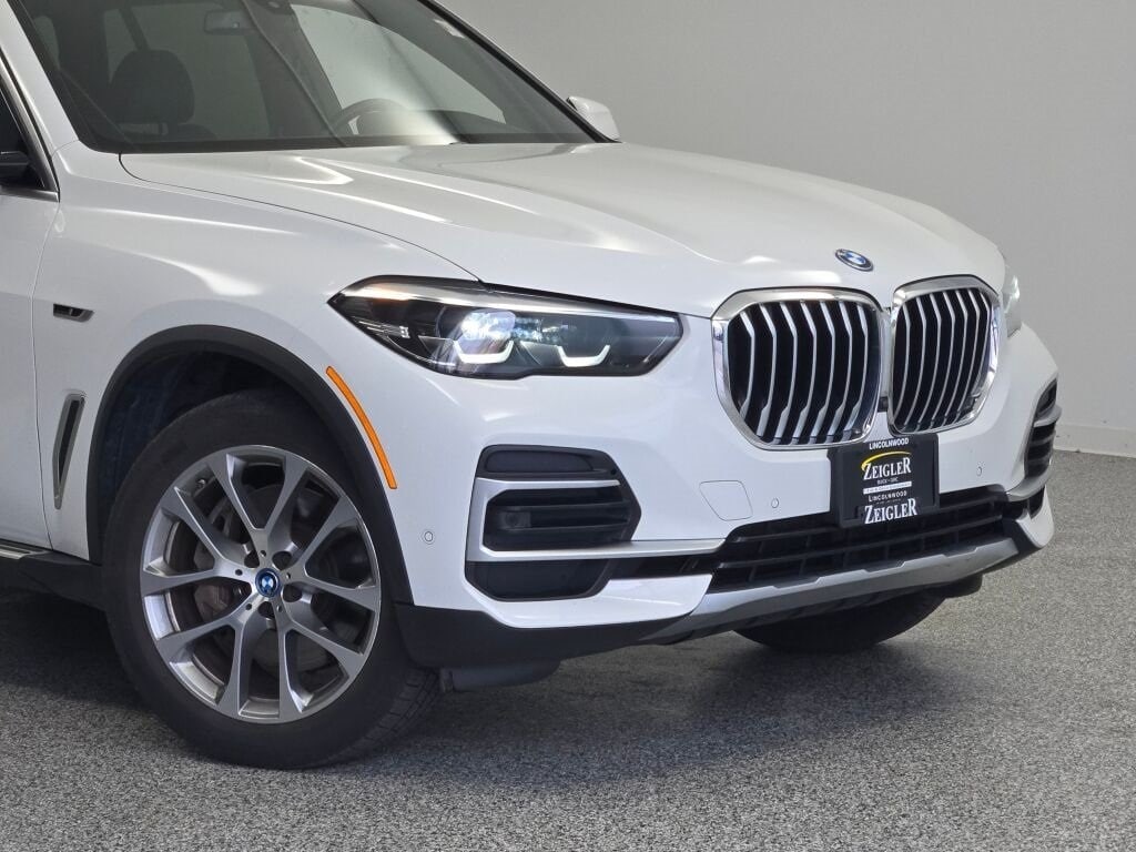 2023 BMW X5 - Image 2