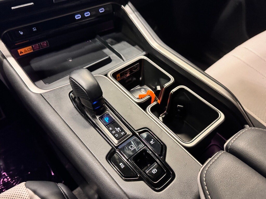 2024 LEXUS TX - Image 10