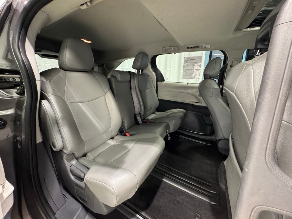 2021 TOYOTA SIENNA - Image 25