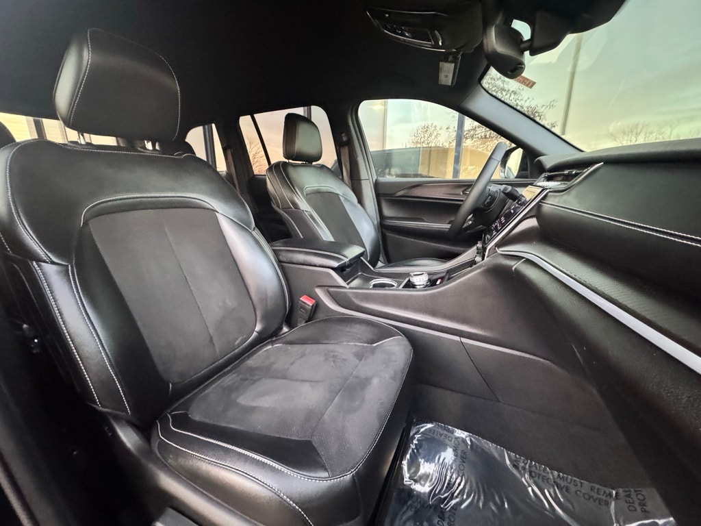 2024 JEEP GRAND CHEROKEE - Image 29