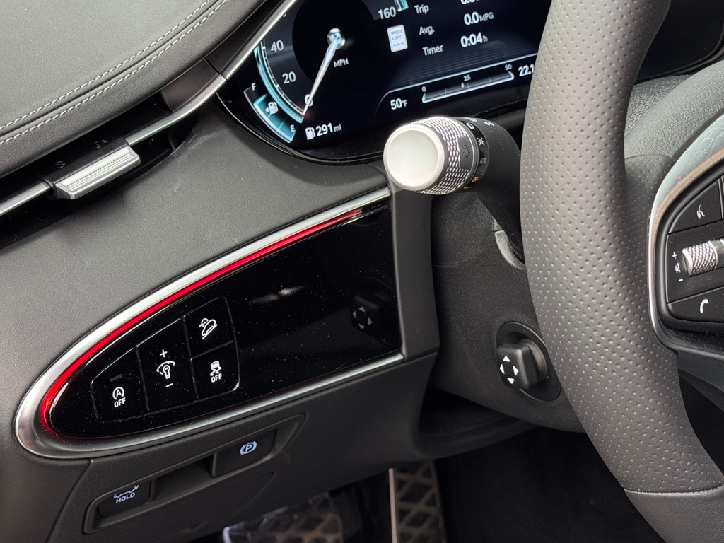 2024 GENESIS GV70 - Image 16