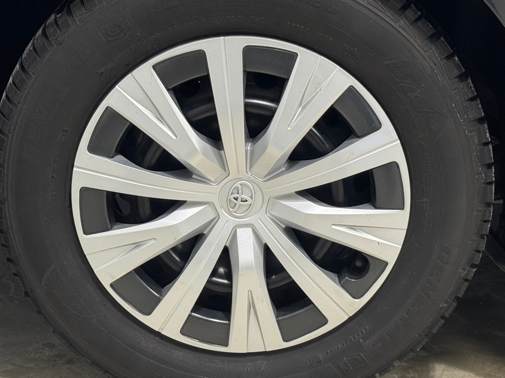 2025 TOYOTA CAMRY - Image 9