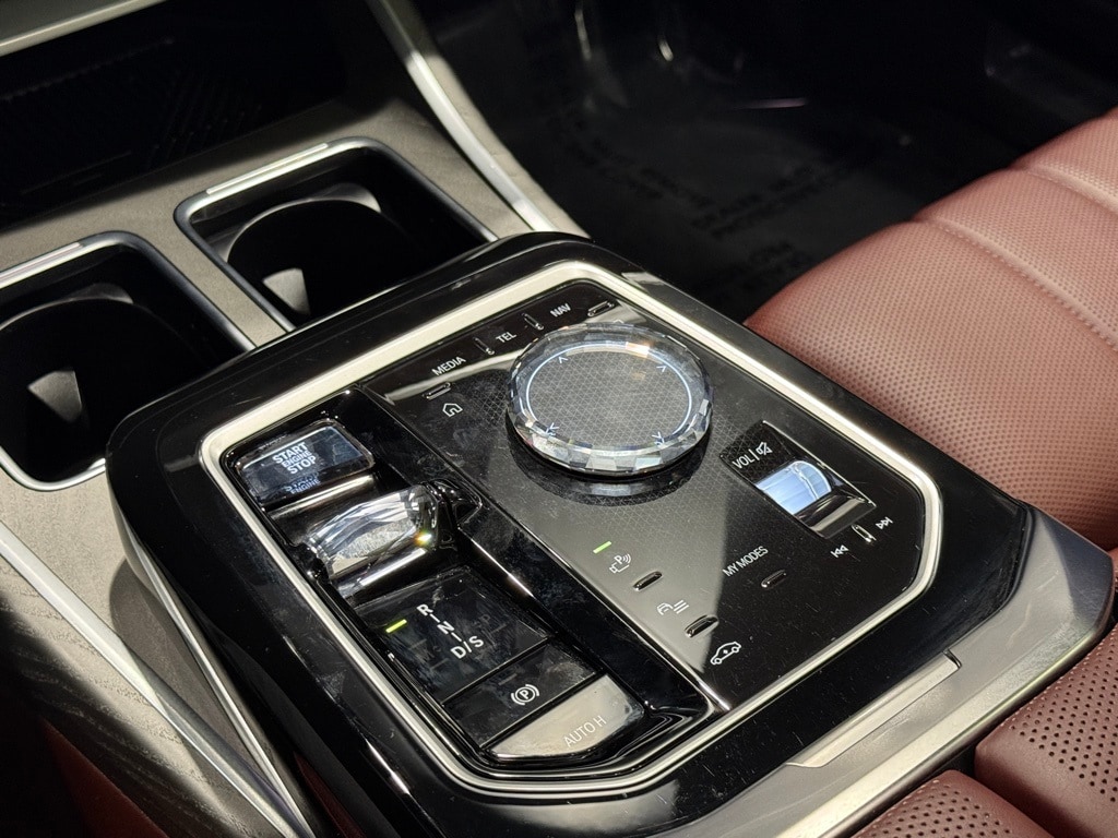 2024 BMW 760I - Image 14
