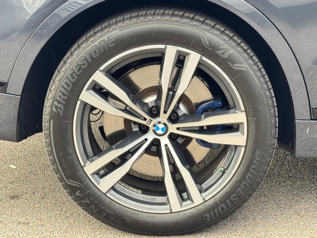 2022 BMW X7 - Image 7