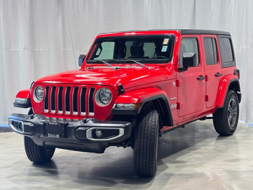 2023 Jeep Wrangler Sahara photo 3
