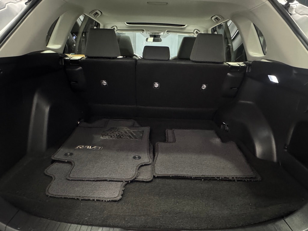 2022 TOYOTA RAV4 - Image 32