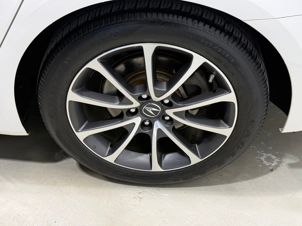 2015 ACURA TLX - Image 10