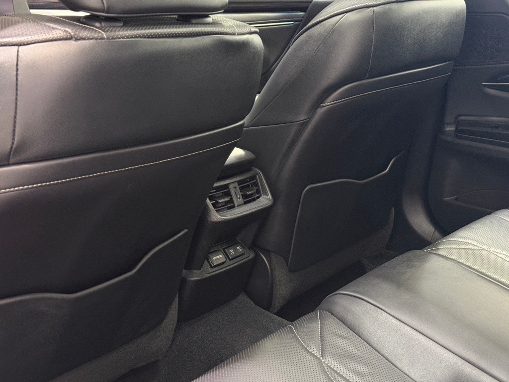 2021 LEXUS ES - Image 24