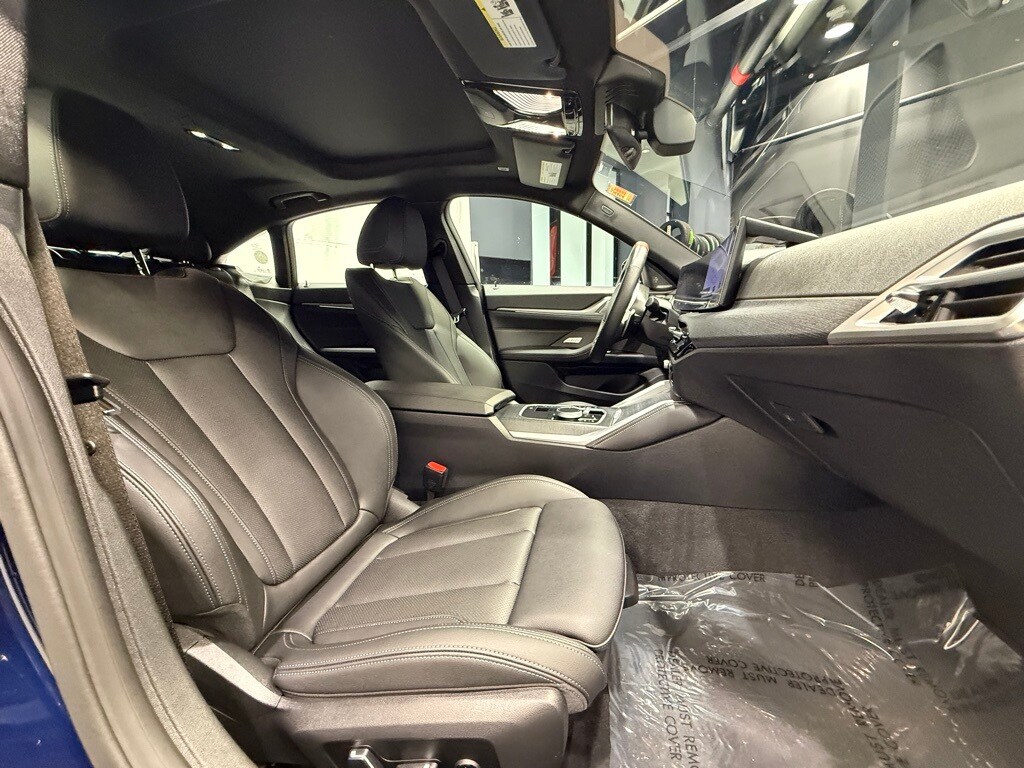 2025 BMW 440I - Image 27