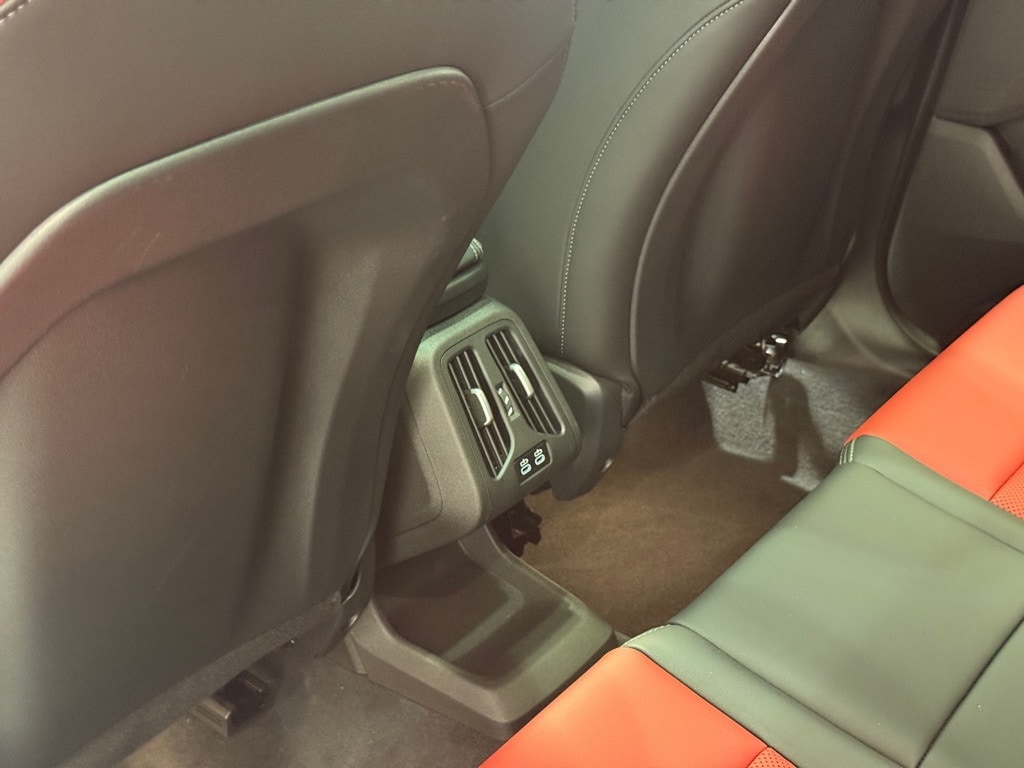 2025 BMW X2 - Image 23