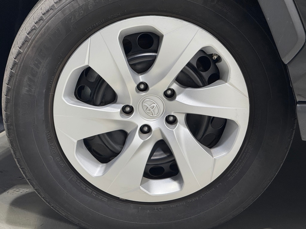 2024 TOYOTA RAV4 - Image 7