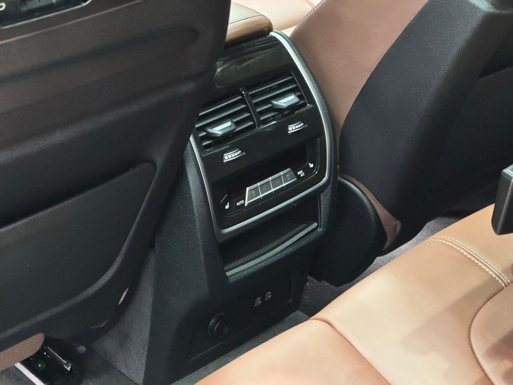 2024 BMW X5 - Image 25