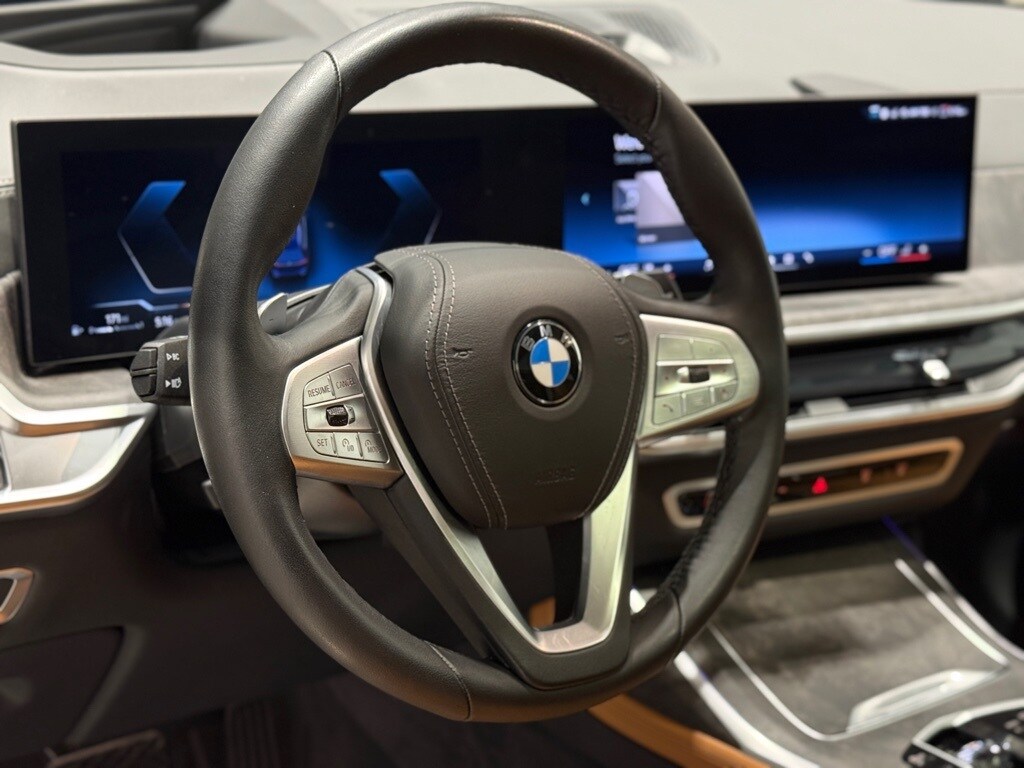 2026 BMW X7 - Image 15