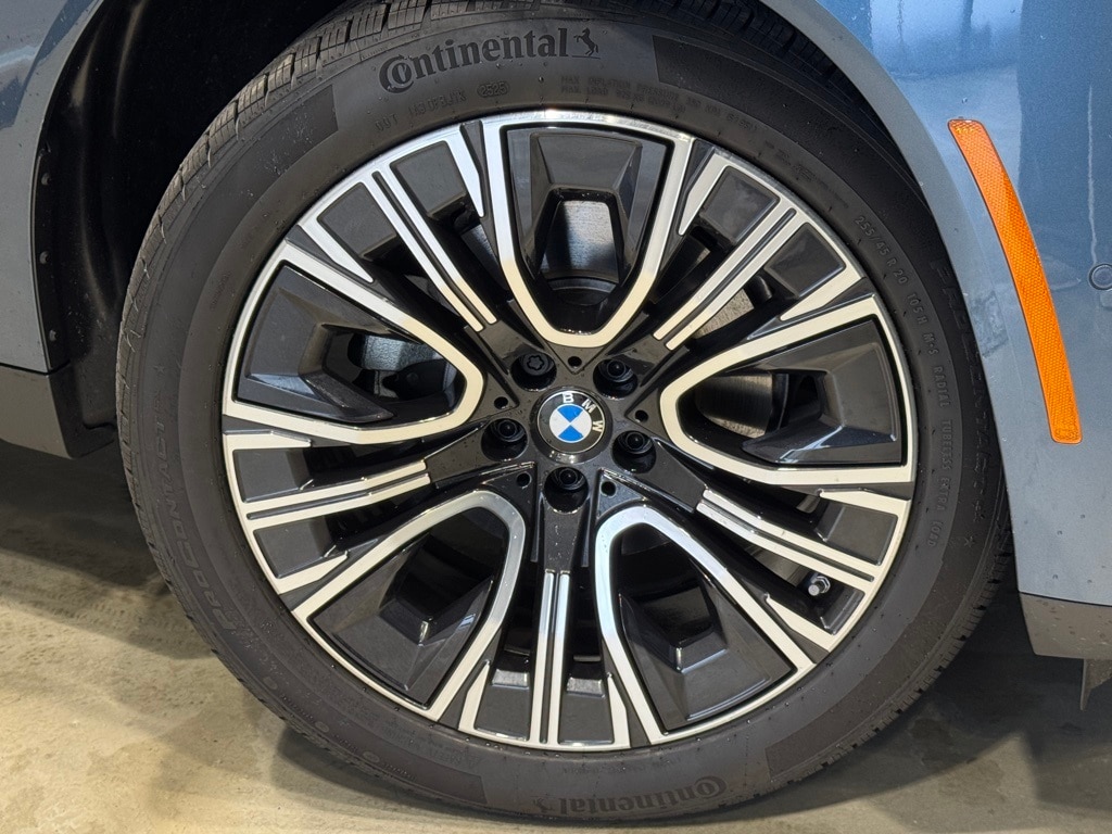 2025 BMW X3 - Image 10