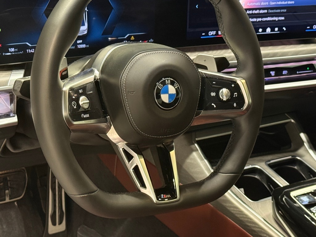 2024 BMW 760I - Image 17