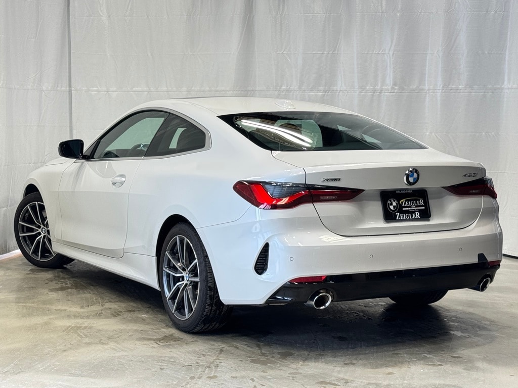 2025 BMW 430I - Image 4