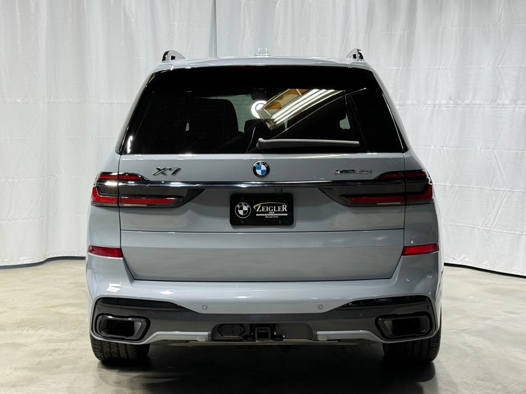 2023 BMW X7 - Image 5