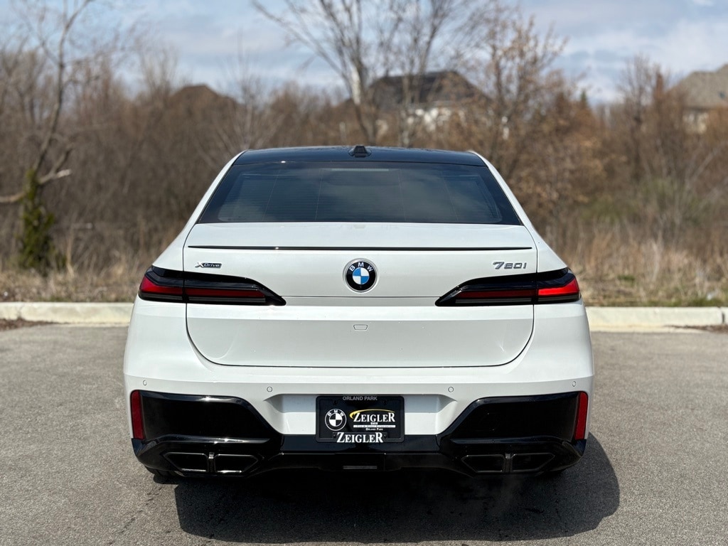 2025 BMW 760I - Image 5