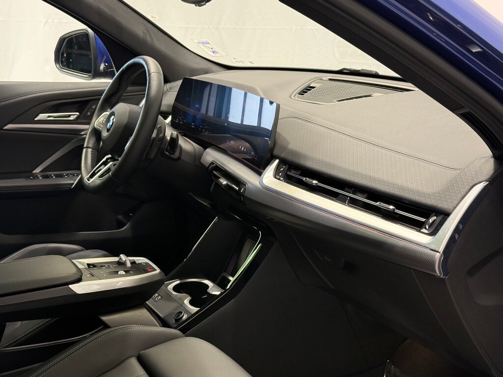 2025 BMW X2 - Image 29