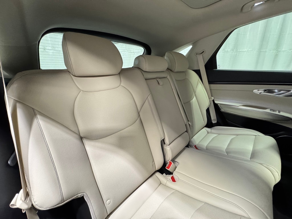 2024 GENESIS GV70 - Image 26