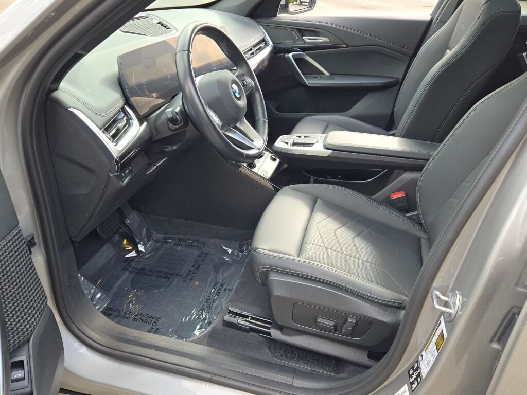 2025 BMW X1 - Image 10