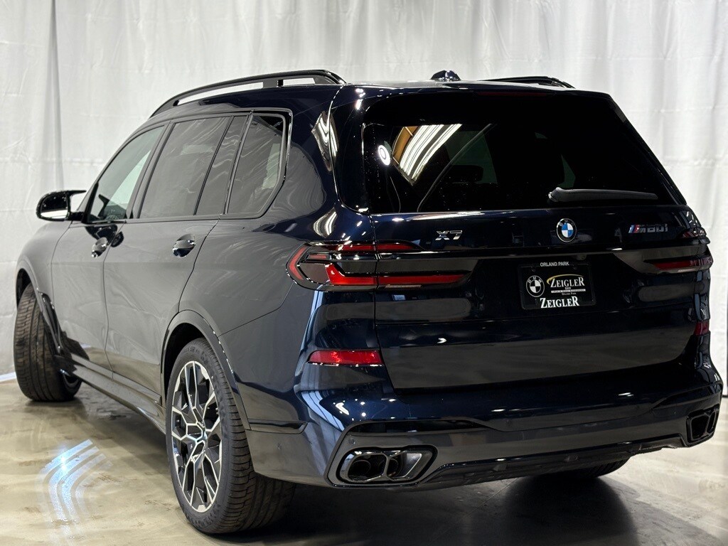 2025 Bmw X7 M60i photo 3