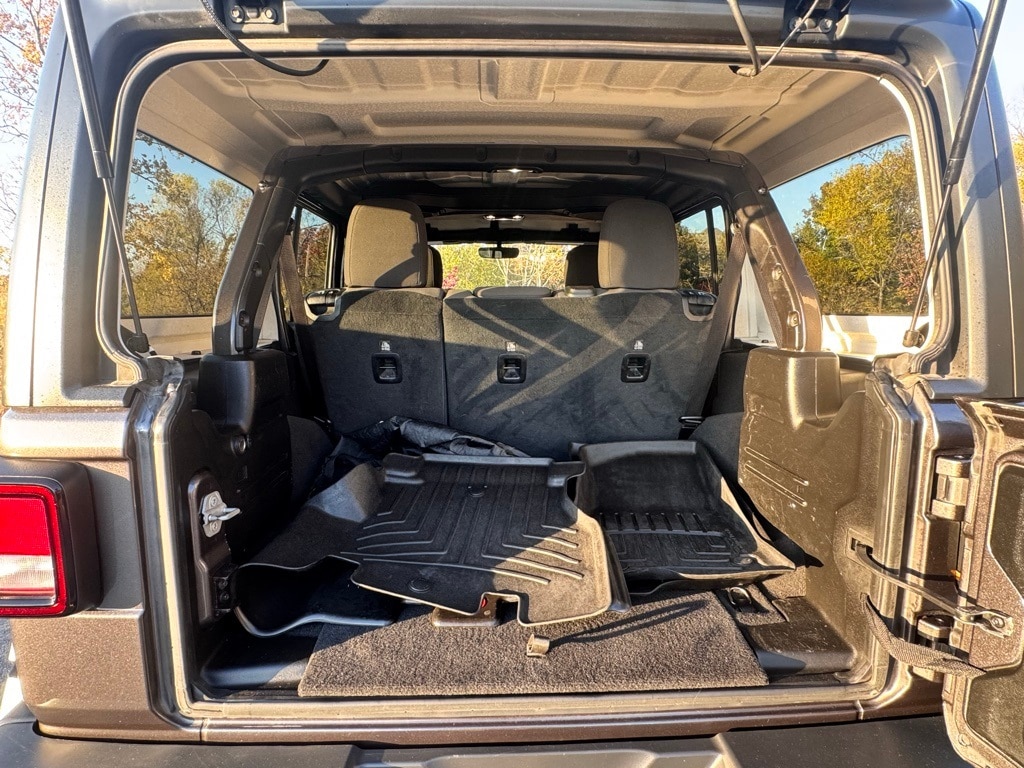 2019 JEEP WRANGLER - Image 27