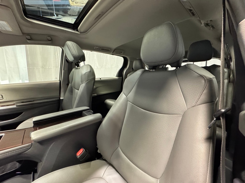 2021 TOYOTA SIENNA - Image 20