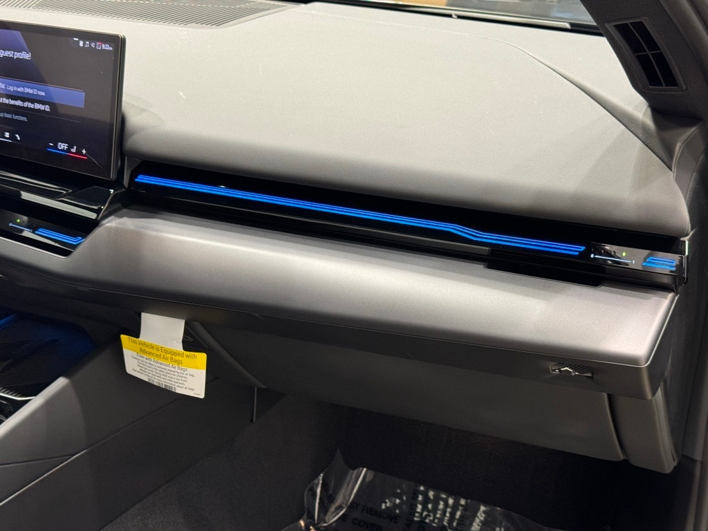 2025 BMW 530I - Image 27