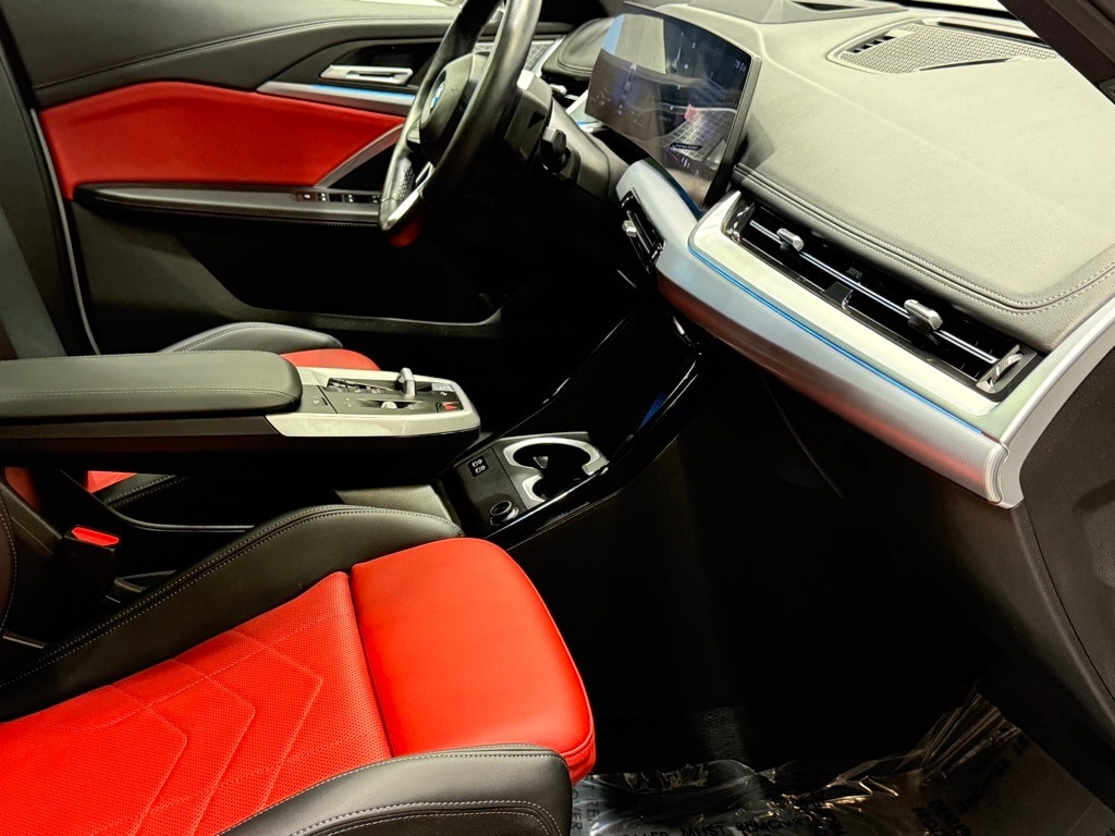 2025 BMW X1 - Image 27