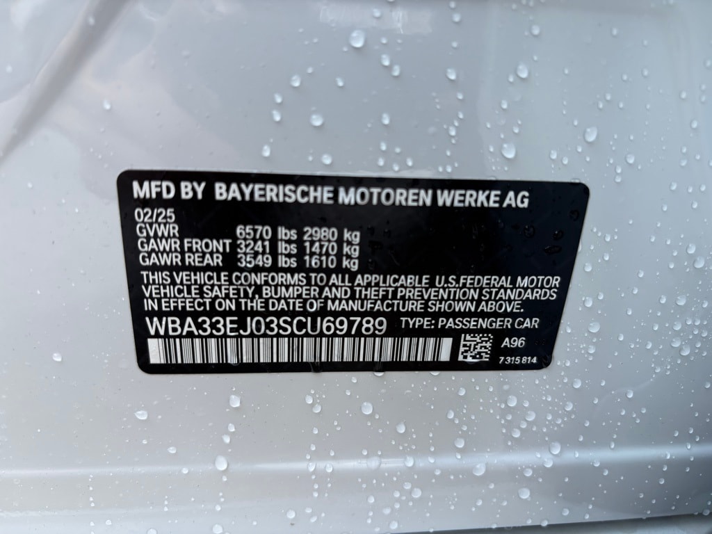 2025 BMW 760I - Image 27