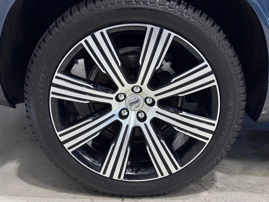 2022 VOLVO XC90 - Image 9