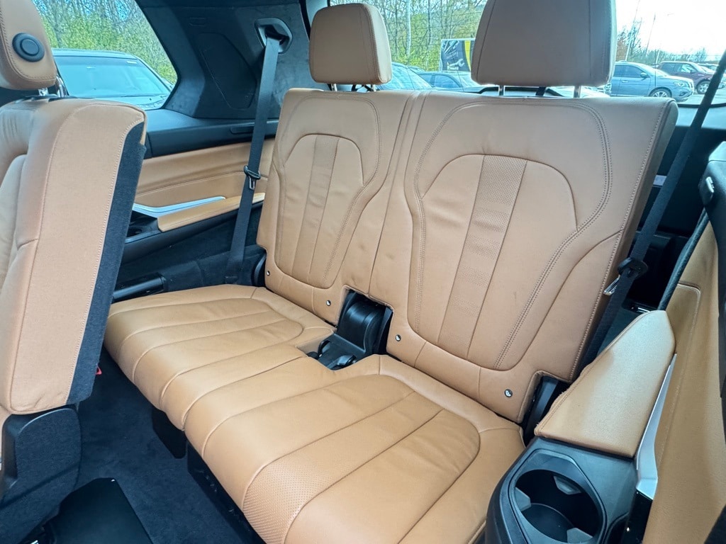 2022 BMW X7 - Image 23