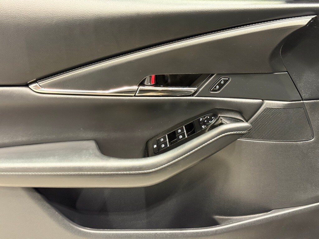 2023 MAZDA CX-30 - Image 18