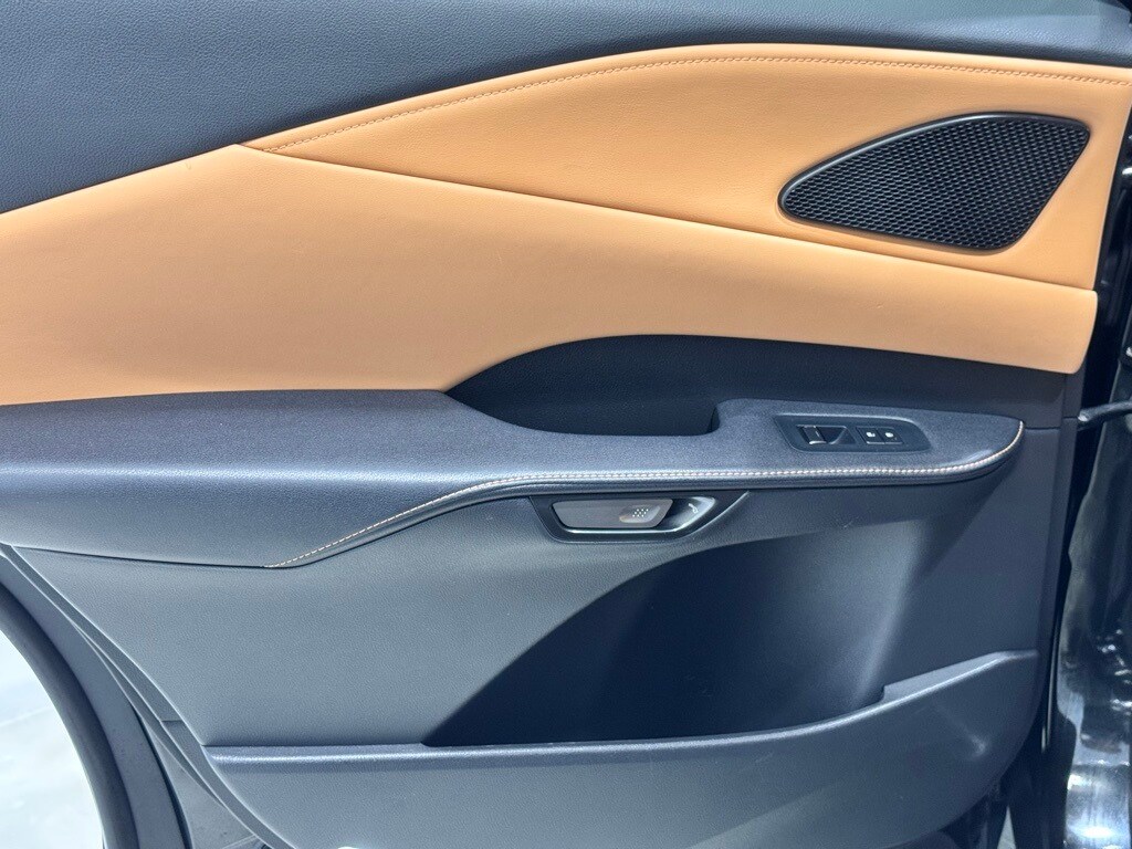 2023 LEXUS RX - Image 26