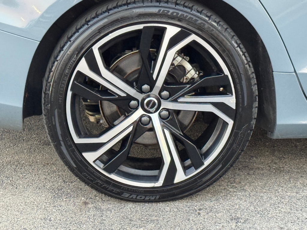 2024 VOLVO S60 - Image 9