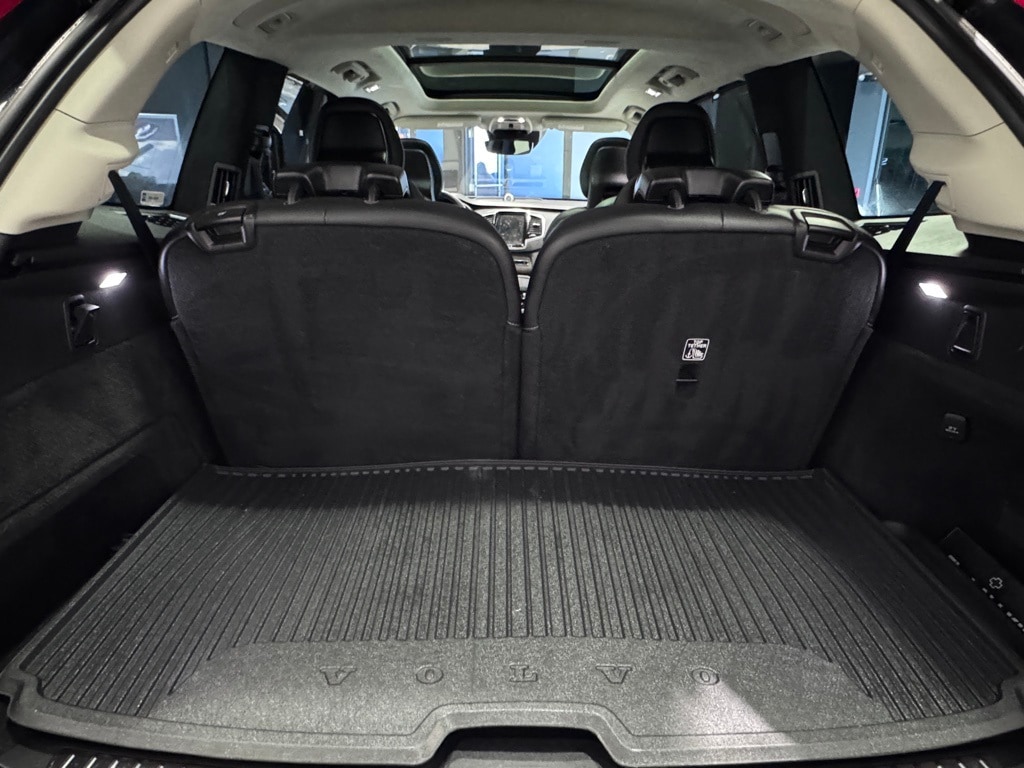 2022 VOLVO XC90 - Image 33