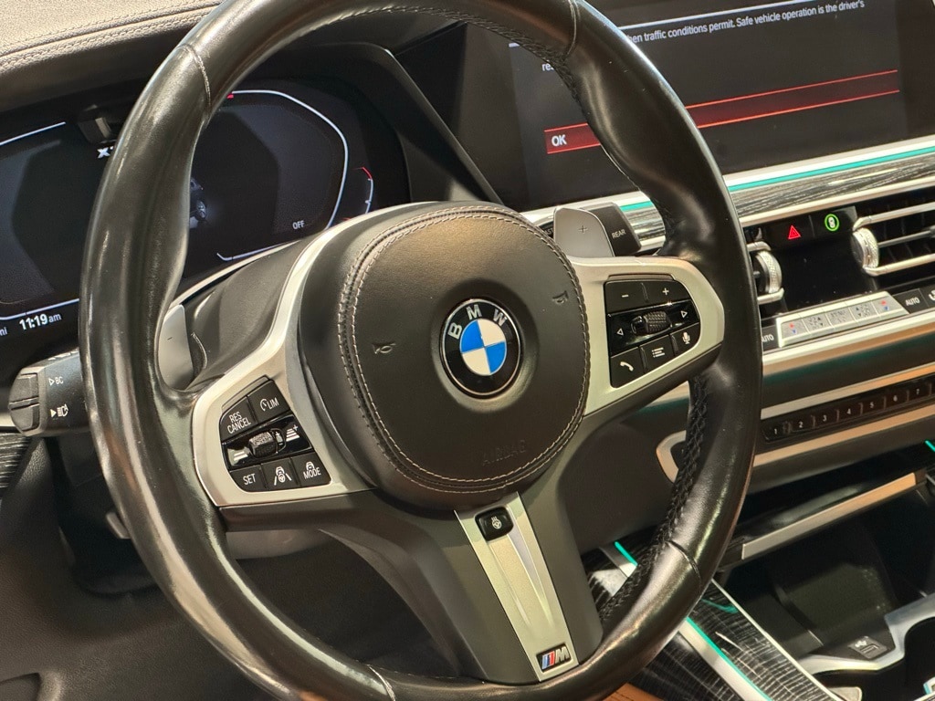 2022 BMW X7 - Image 16