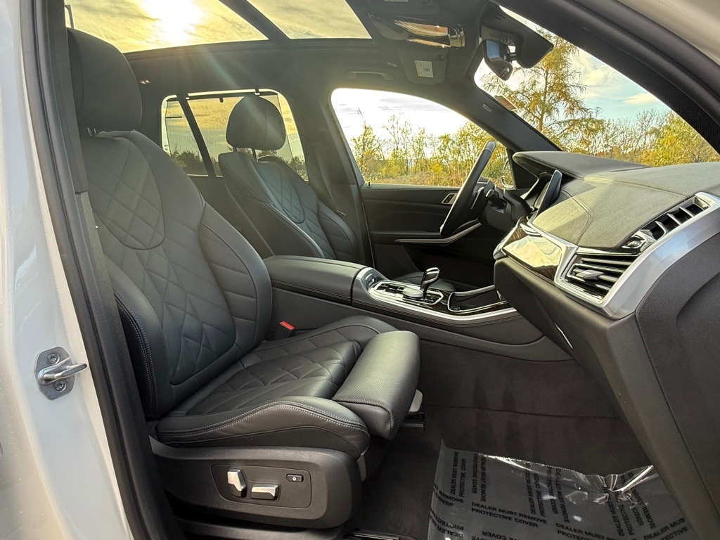 2023 BMW X5 - Image 29