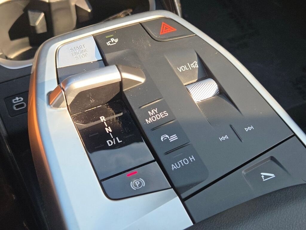 2025 BMW X1 - Image 15