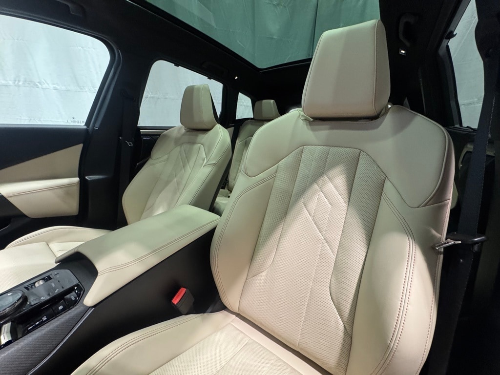 2025 BMW X3 - Image 22