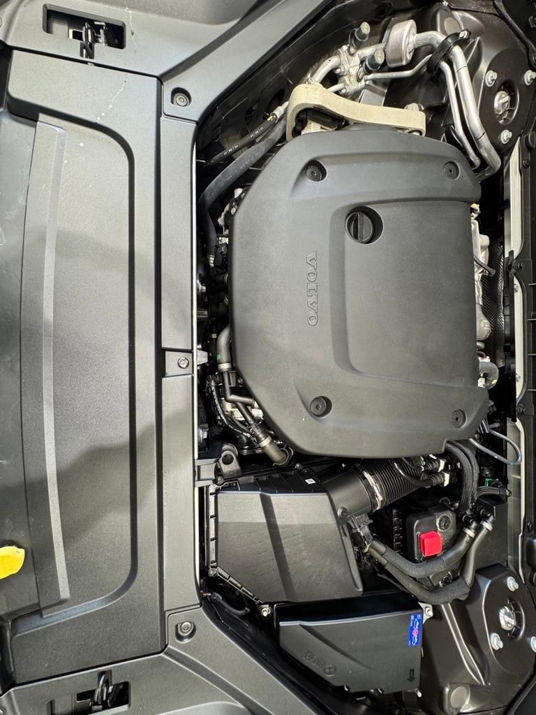 2025 VOLVO XC90 - Image 33