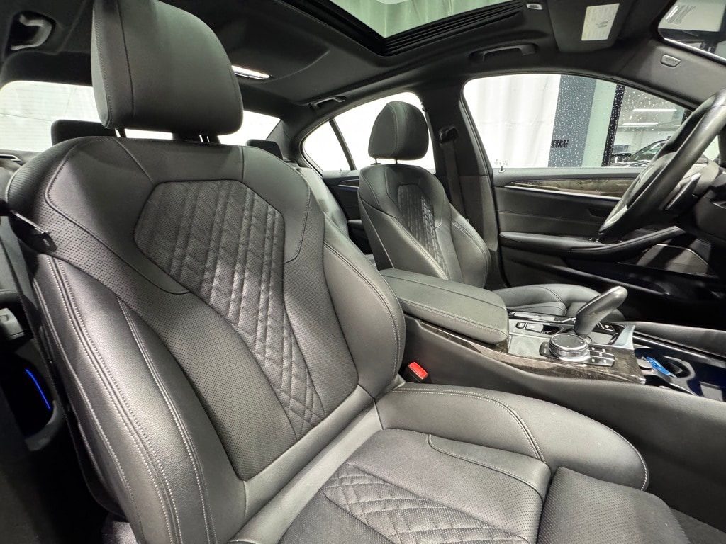 2023 BMW 540I - Image 30