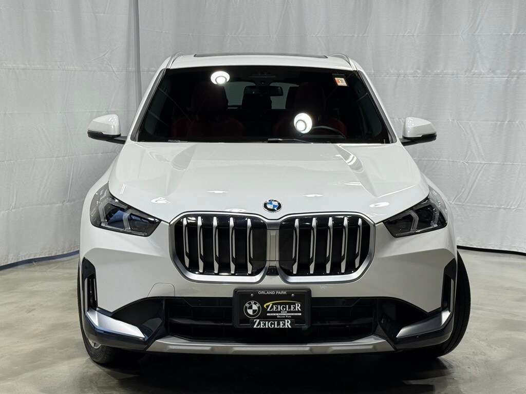 2025 BMW X1 - Image 2
