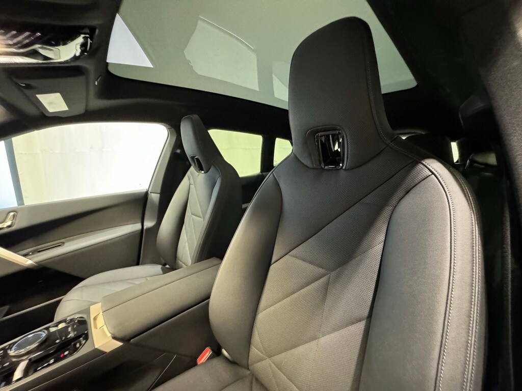 2025 BMW IX - Image 20
