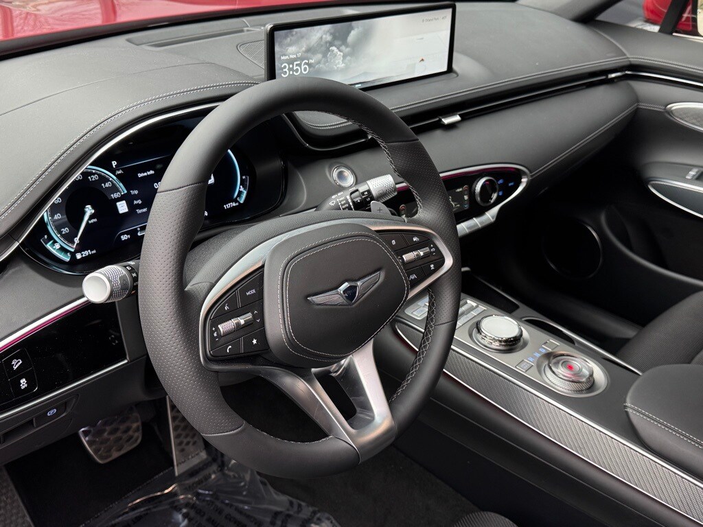 2024 GENESIS GV70 - Image 17