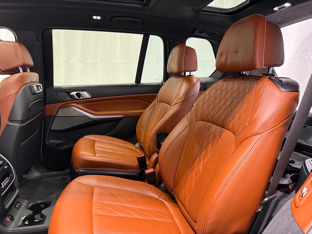 2022 BMW X7 - Image 22