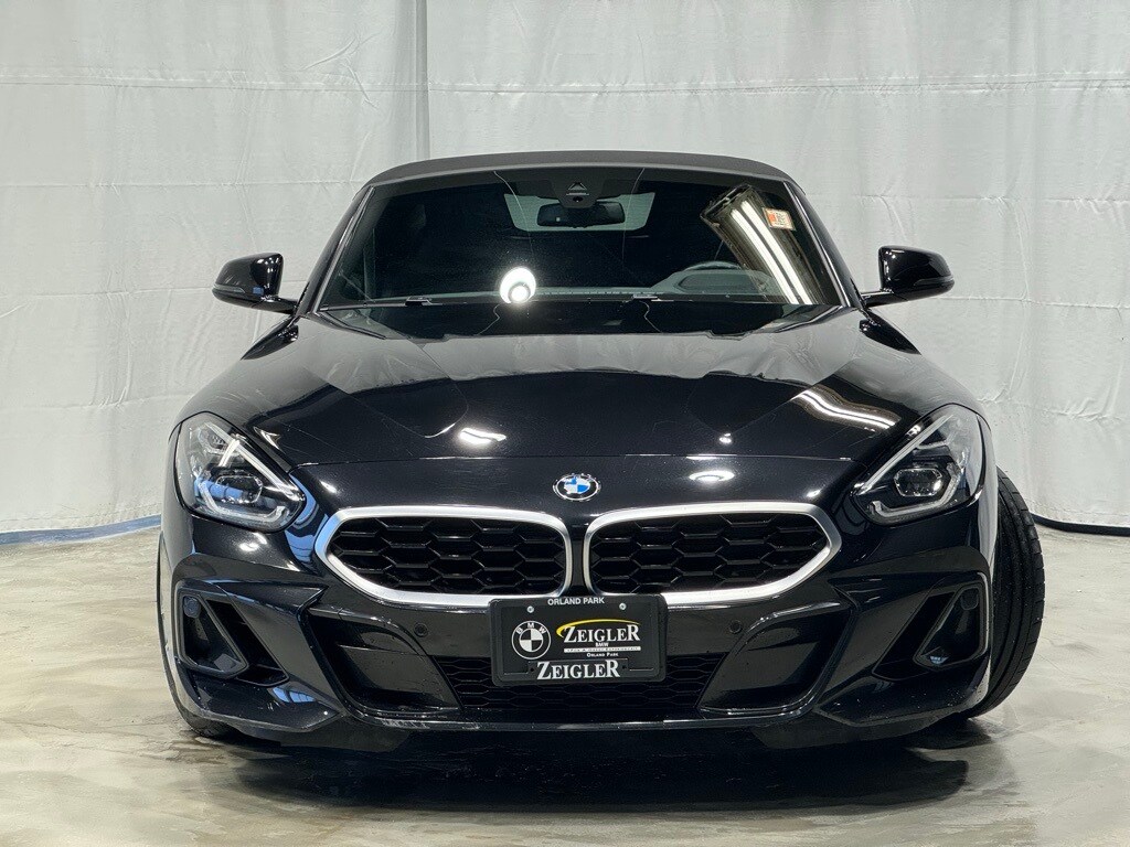 2025 BMW Z4 - Image 2