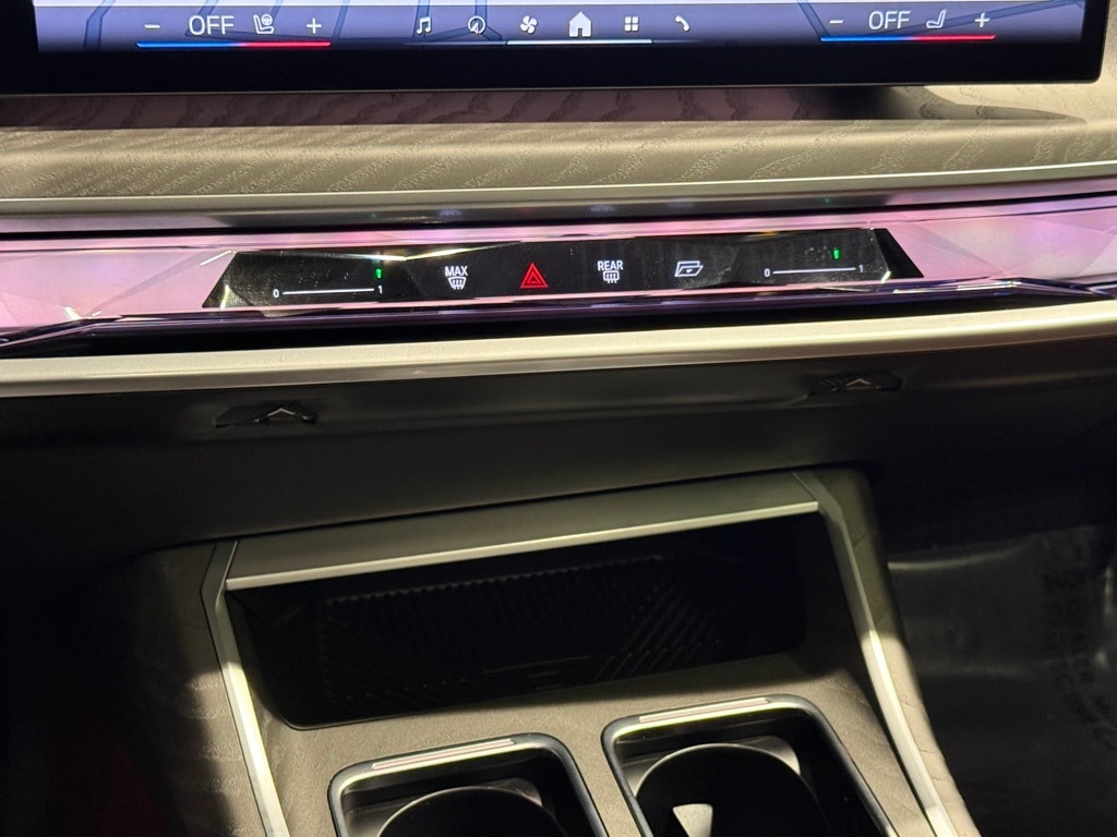 2024 BMW 760I - Image 13