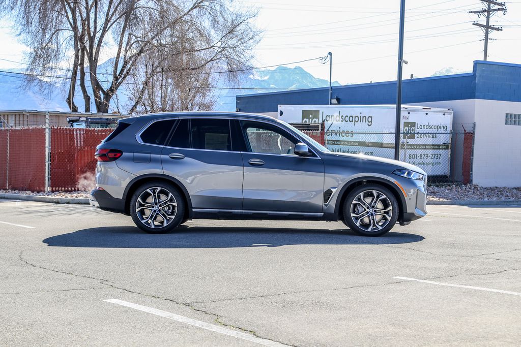 2026 BMW X5 50e - Photo 6